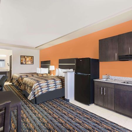 Days Inn By Wyndham Dilley Buitenkant foto