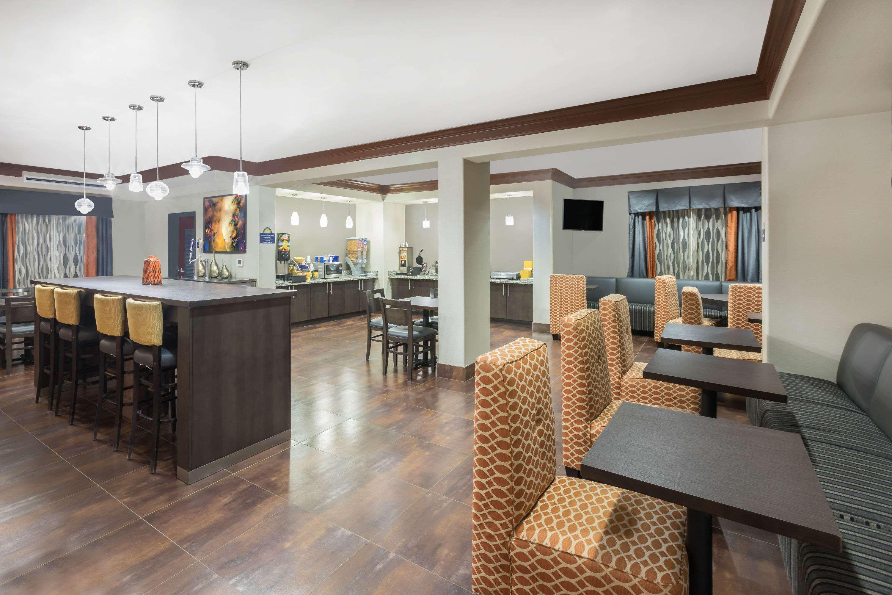 Days Inn By Wyndham Dilley Buitenkant foto